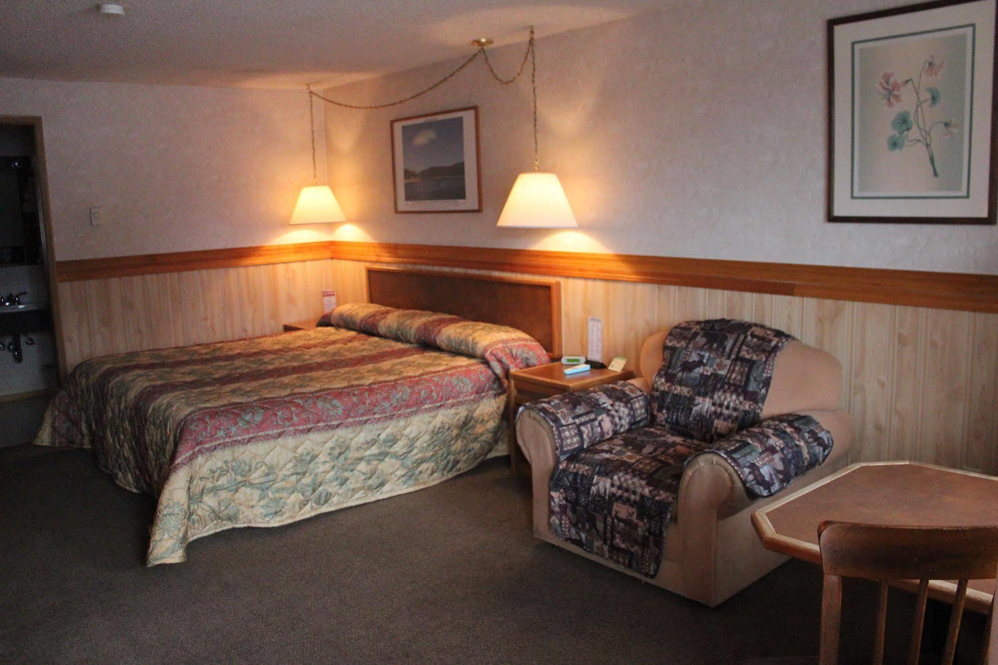 Caboose Motel Libby Kültér fotó
