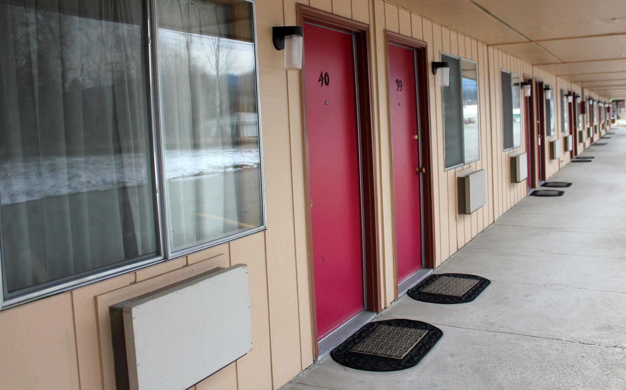 Caboose Motel Libby Kültér fotó